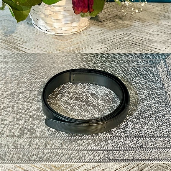 Louis vuitton belt in excellent condition - Picture 7 of 16